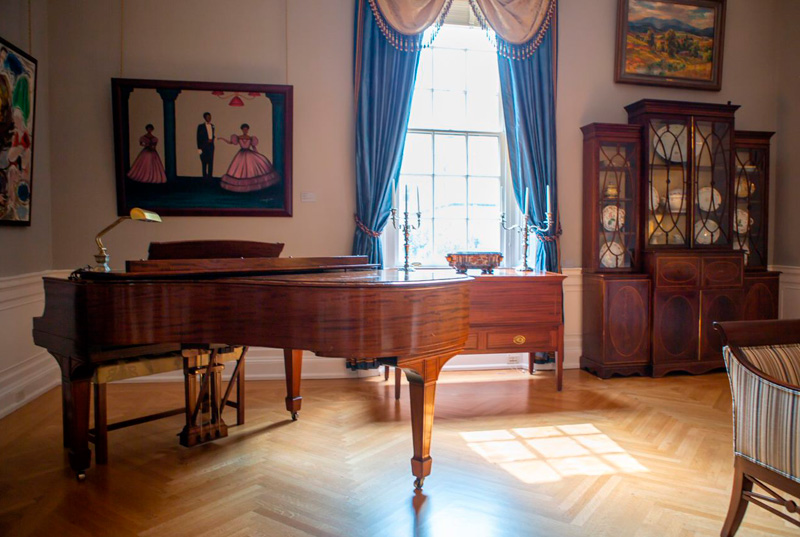 Lịch sửFeature-piano1.jpg